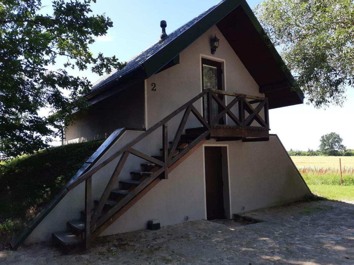 Gaspada Selinai Bagian luar foto